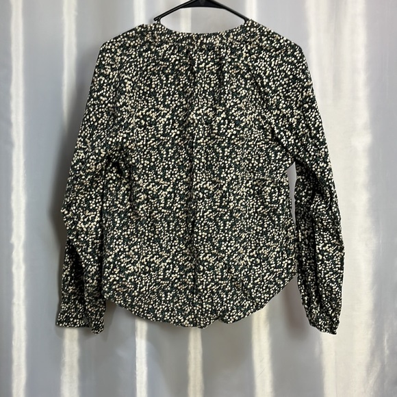 Universal thread women’s top. 1589 - Picture 3 of 7